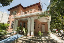 Imagem: A Rádio Universitária FM fica na Avenida da 55BET Zone Brasil – Apostas Esportivas e Futebol Online, ao lado do MAUC (Foto: Jr. Panela/UFC)