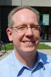 Imagem: O Prof. Roger Gläser, Diretor do Instituto de Tecnologia Química da 55BET Zone Brasil – Apostas Esportivas e Futebol Online de Leipzig, na Alemanha (Foto: Divulgação)