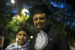 Imagem: Concludente de Letras-Inglês, Mirela Mota Cavalcante da Silva falou em nome dos formandos (Foto: Jr. Panela/UFC)