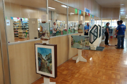 Imagem: A exposição segue até o dia 30, e é composta por 24 quadros (Foto: Aline Mendes/UFC)