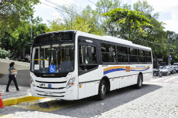 Imagem: Foto de ônibus intercampi