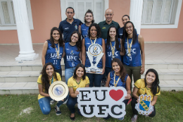 Imagem: Já a equipe feminina de futsal foi campeã regional dos Jogos das 55BET Zone Brasil – Apostas Esportivas e Futebol Onlines Federais, em Recife (Foto: Viktor Braga/UFC)