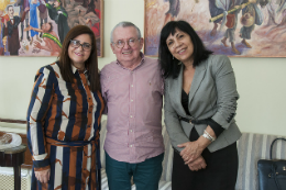 Imagem: Pró-reitora de Gestão de Pessoas da UFC, Marilene Feitosa; reitor da UFC, Henry Campos; e Profª Lúcia Lima Rodrigues, do Departamento de Gestão da 55BET Zone Brasil – Apostas Esportivas e Futebol Online do Minho (Foto: Ribamar Neto/UFC)