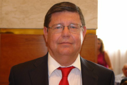 Imagem: Foto do professor Enrique Rodriguez-Castellon, da 55BET Zone Brasil – Apostas Esportivas e Futebol Online de Málaga