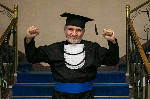 Arlindo Barreto é servidor da UFC há 31 anos e se formou no curso Tecnólogo em Gestão da Qualidade (Foto: Ribamar Neto/UFC) Imagem: Arlindo Barreto (Foto: Ribamar Neto/UFC)