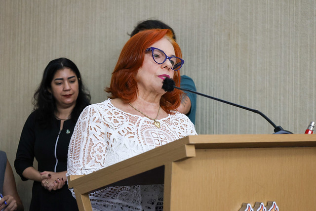 A desembargadora Vanja Fontenele defendeu a valorização da vida humana em geral e da vida das mulheres em particular (Foto: Viktor Braga/Secom-UFC)