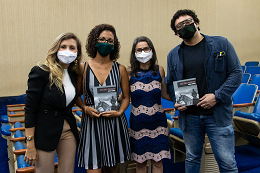 Imagem: solenidade marcou também o lançamento da "Coletânea Travessias&nbsp;– contos e crônicas"