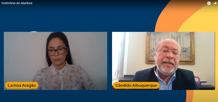 O reitor Cândido Albuquerque abriu o evento enfatizando a importância de as universidades se debruçarem sobre o tema do desenvolvimento sustentável (Foto: Divulgação) Imagem: Profª Larissa Aragão e Prof. Cândido Albuquerque durante a cerimônia de abertura do PRODEMA