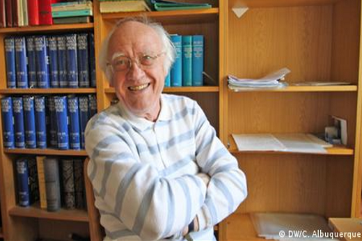 As ações do Prof. Hemult Feldmann para consolidar a parceria entre universidades alemãs e brasileiras foram reconhecidas pelos governos dos dois países (Foto: DW/C. Albuquerque) Imagem: As ações do Prof. Hemult Feldmann para consolidar a parceria entre universidades alemãs e brasileiras foram reconhecidas pelos governos dos dois países (Foto: DW/C. Albuquerque)