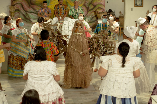 O Olubajé, banquete do rei, festa dedicada ao orixá Omulu, integra as manifestações que podem ser enquadradas como patrimônio imaterial do terreiro (Foto: acervo do Ilè Igbá Asè Possun Aziri) Imagem: O Olubajé, banquete do rei, festa dedicada ao orixá Omulu, integra as manifestações que podem ser enquadradas como patrimônio imaterial do terreiro (Foto: acervo do Ilè Igbá Asè Possun Aziri)