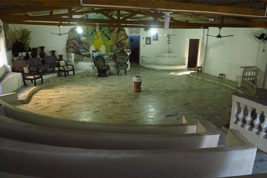 Para elaborar a instrução, a equipe da Arquitetura fez um levantamento de todos os ambientes do terreiro, como o salão, e das manifestações realizadas no local (Foto: acervo do Ilè Igbá Asè Possun Aziri) Imagem: Para elaborar a instrução, a equipe da Arquitetura fez um levantamento de todos os ambientes do terreiro, como o salão, e das manifestações realizadas no local (Foto: acervo do Ilè Igbá Asè Possun Aziri)