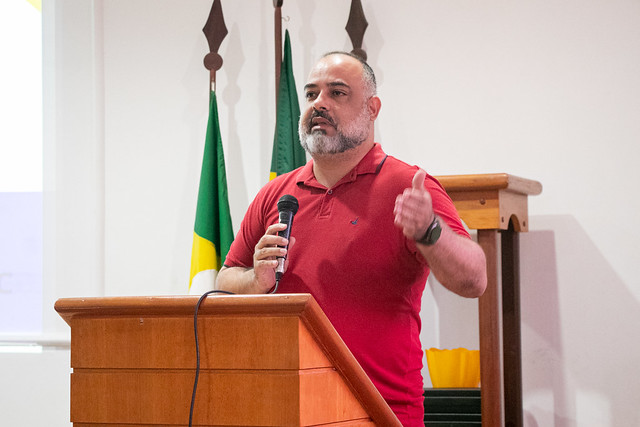 Imagem: Pró-reitor Bruno Rocha destacou a importância da proximidade da Pró-reitoria com a comunidade universitária (Foto: Gladson Caldas/ UFC Informa)