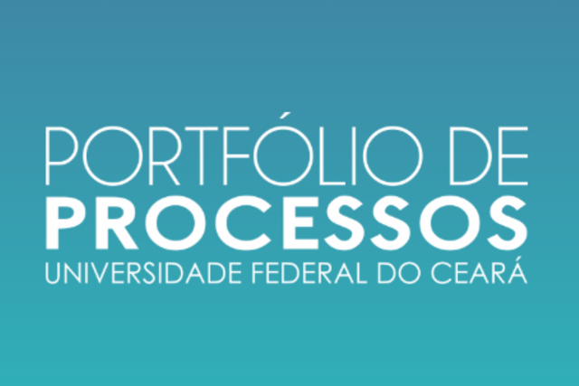 Secretaria de Governança amplia escopo de documentos depositados no Portfólio de Processos da UFC (Imagem: Divulgação) Imagem: Imagem com fundo em degradê azul, do tom mais escuro no topo ao mais claro na parte inferior. Ao centro, em letras grandes e brancas, está escrito: “PORTFÓLIO DE PROCESSOS”. Abaixo, em fonte um pouco menor, lê-se: “UNIVERSIDADE FEDERAL DO CEARÁ”. O design é limpo e institucional, com destaque para a palavra “PROCESSOS”, que aparece em negrito.