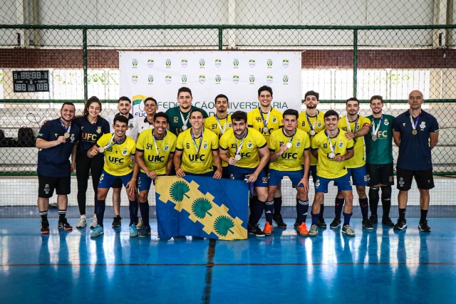 Após conquista dos JUCs, a seleção de futsal da UFC segue para os Jogos Universitários Brasileiros (JUBs), que vão acontecer em Natal (RN) de 5 a 19 de outubro (Imagem: divulgação) Seleção de futsal da UFC